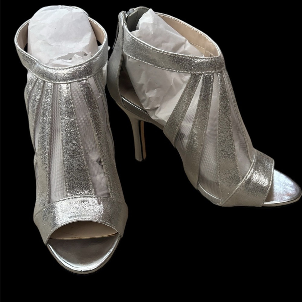 NWON!Glamorous Silver High Heel Peep-Toe Heels